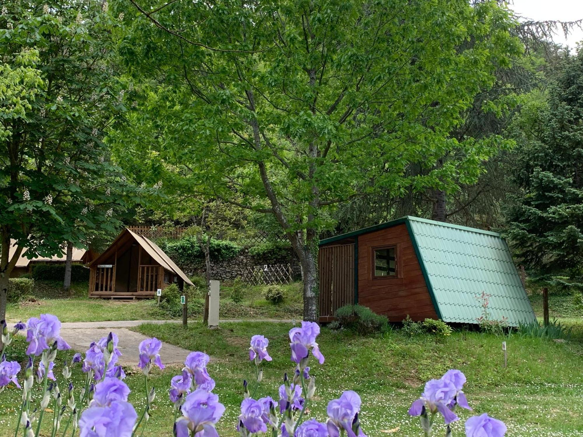 Camping Calme Et Nature Iserand Vion  Eksteriør billede